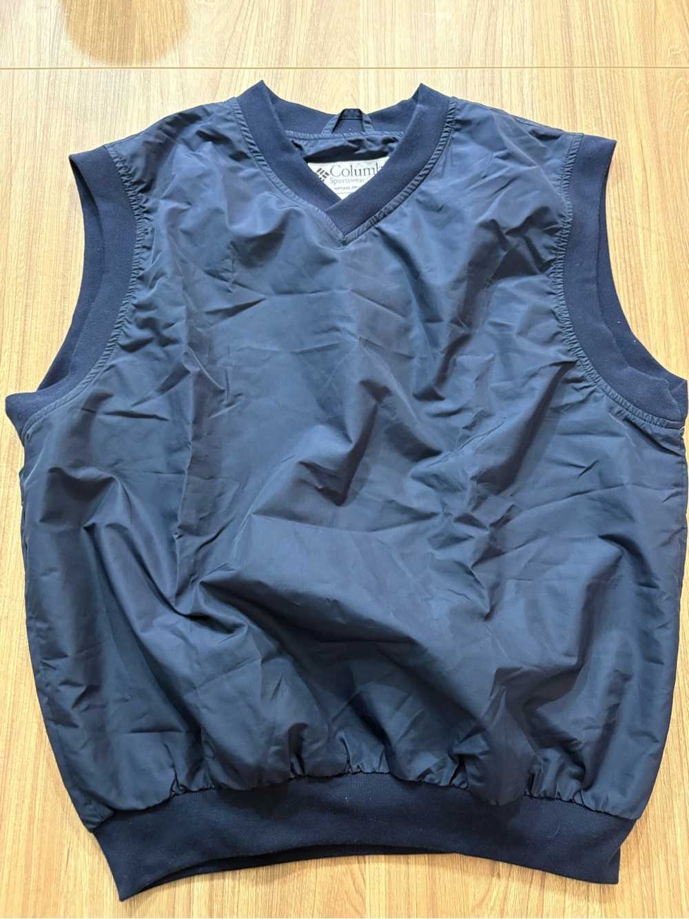 Columbia Men’s Navy V-Neck Sleeveless Wind Vest